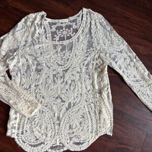 Love Cream Lace Long Sleeve Blouse